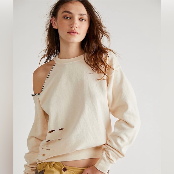 FREE PEOPLE// Tricia Fix Cut Off Sweatshirt 🖤 - Picture 6 of 6